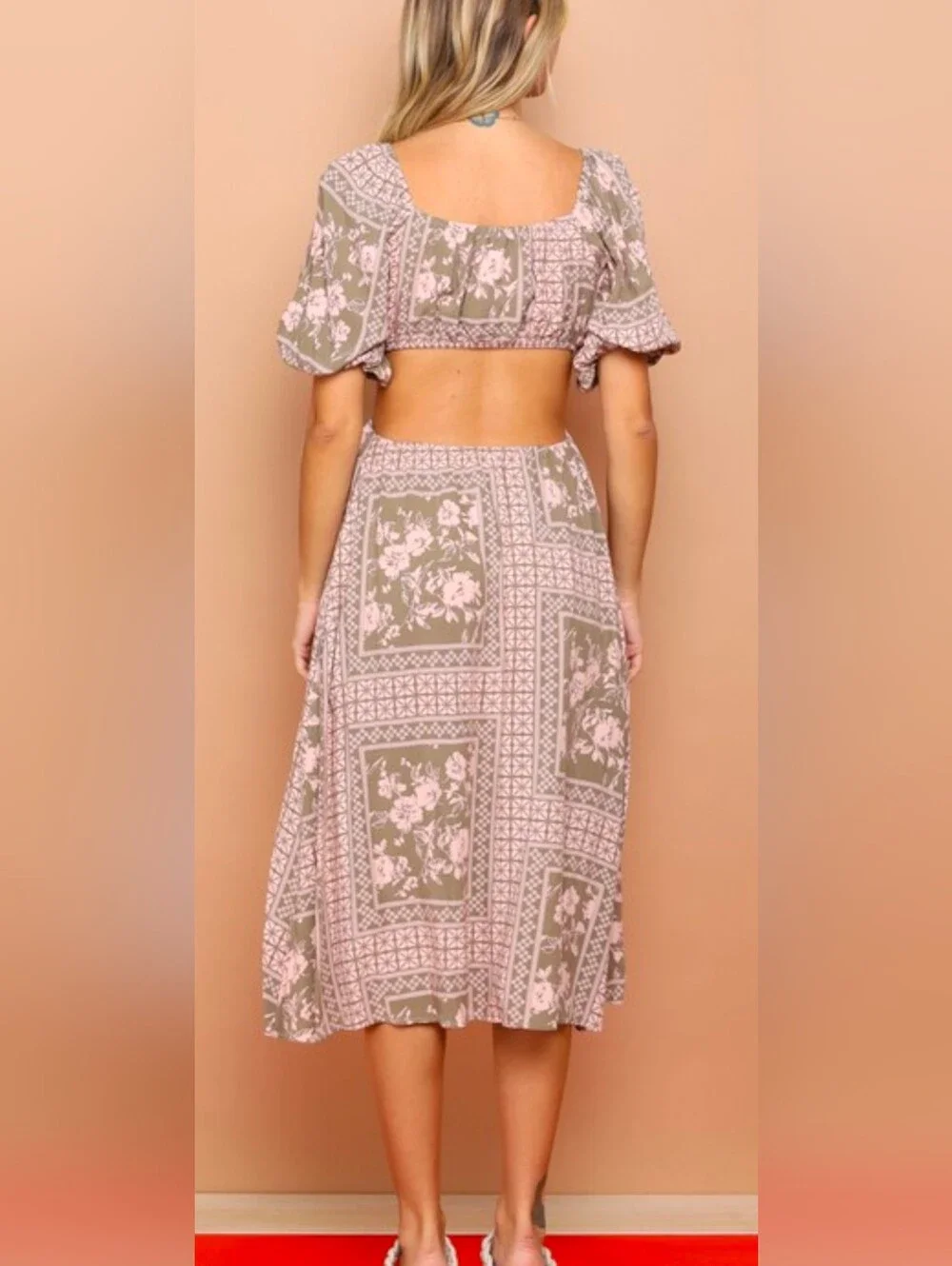 Floral Patchwork Midi Dress With Cutout Back - Picture 2 of 4